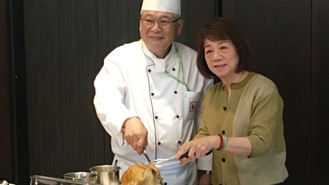 香草當飼料 土雞無油多汁、抵抗力強