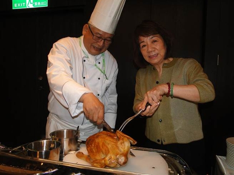 花蓮香草雞應市 產官學合作美味一級棒